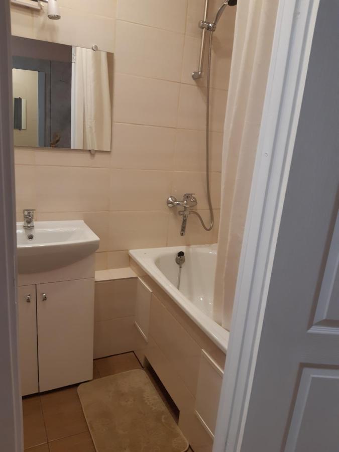 Compact Apartment Near Food Market In The Oldtown Plus Free Parking 클라이페다 외부 사진